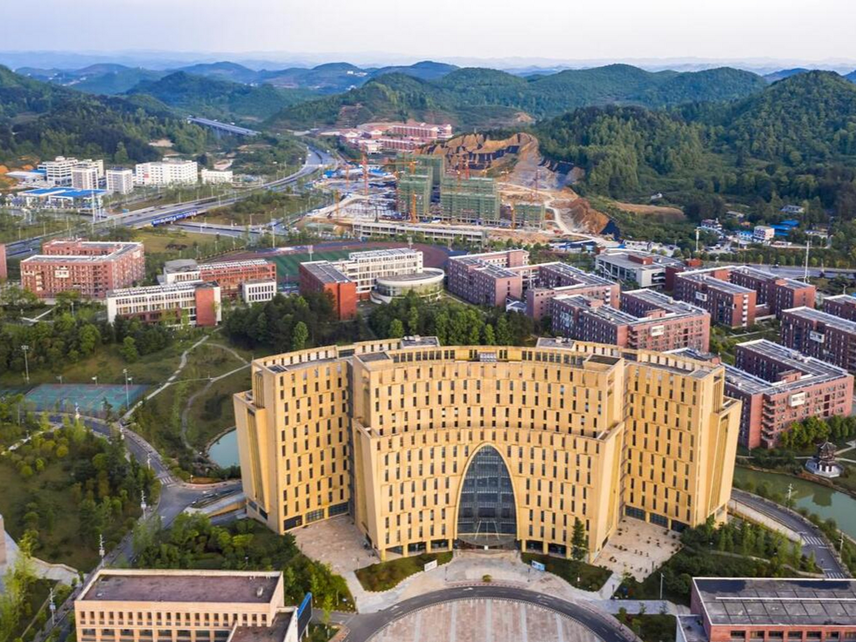 贵州大学(贵州大学官网)