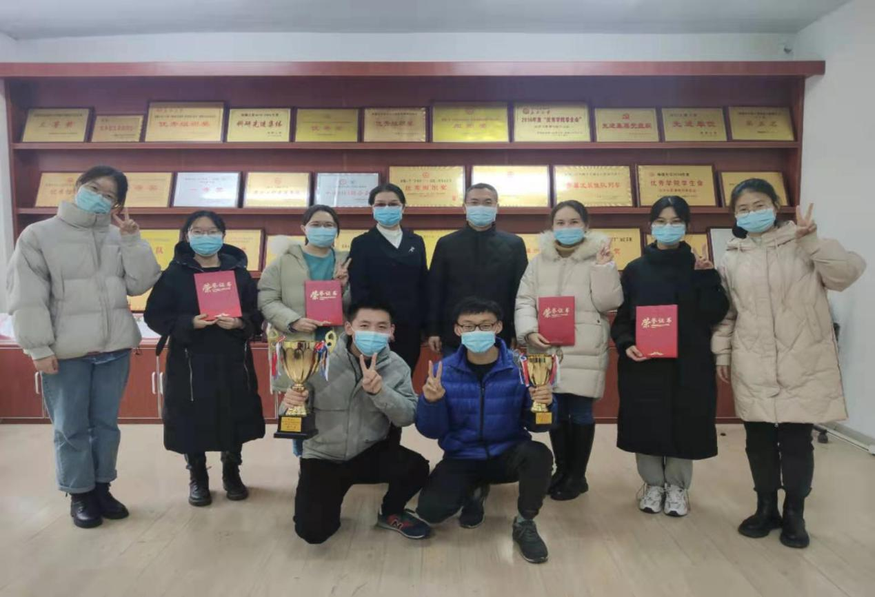 新疆大学毕业证发放分几个批次