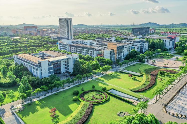 东华大学是211还是985